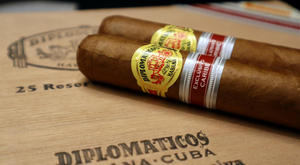 Diplomaticos - Reserva Exclusiva RE Caribe | Box 25 (SBN - Semi Boîte Nature)