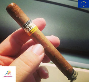 COHIBA Coronas Especiales | Box of 25 (LIMITED STOCK)